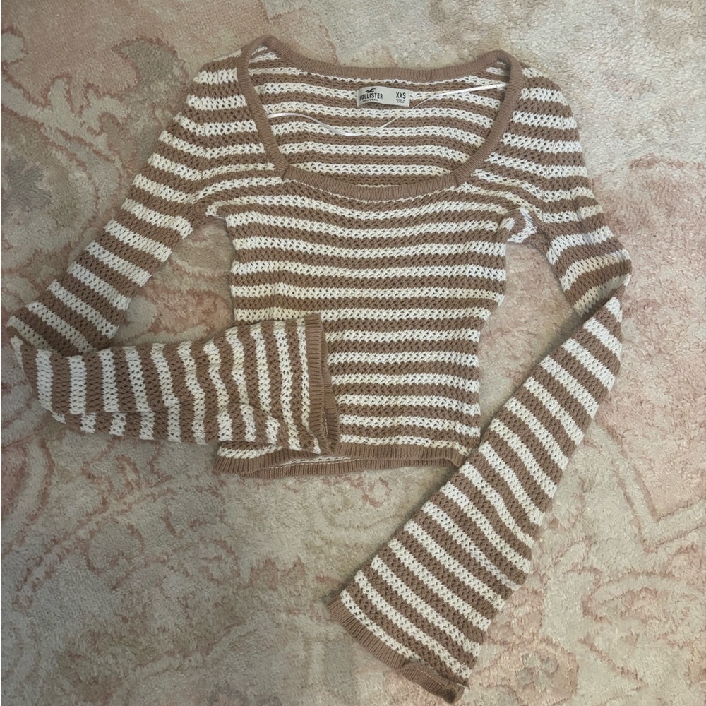 Hollister Brown and White Crew Neck Sweater